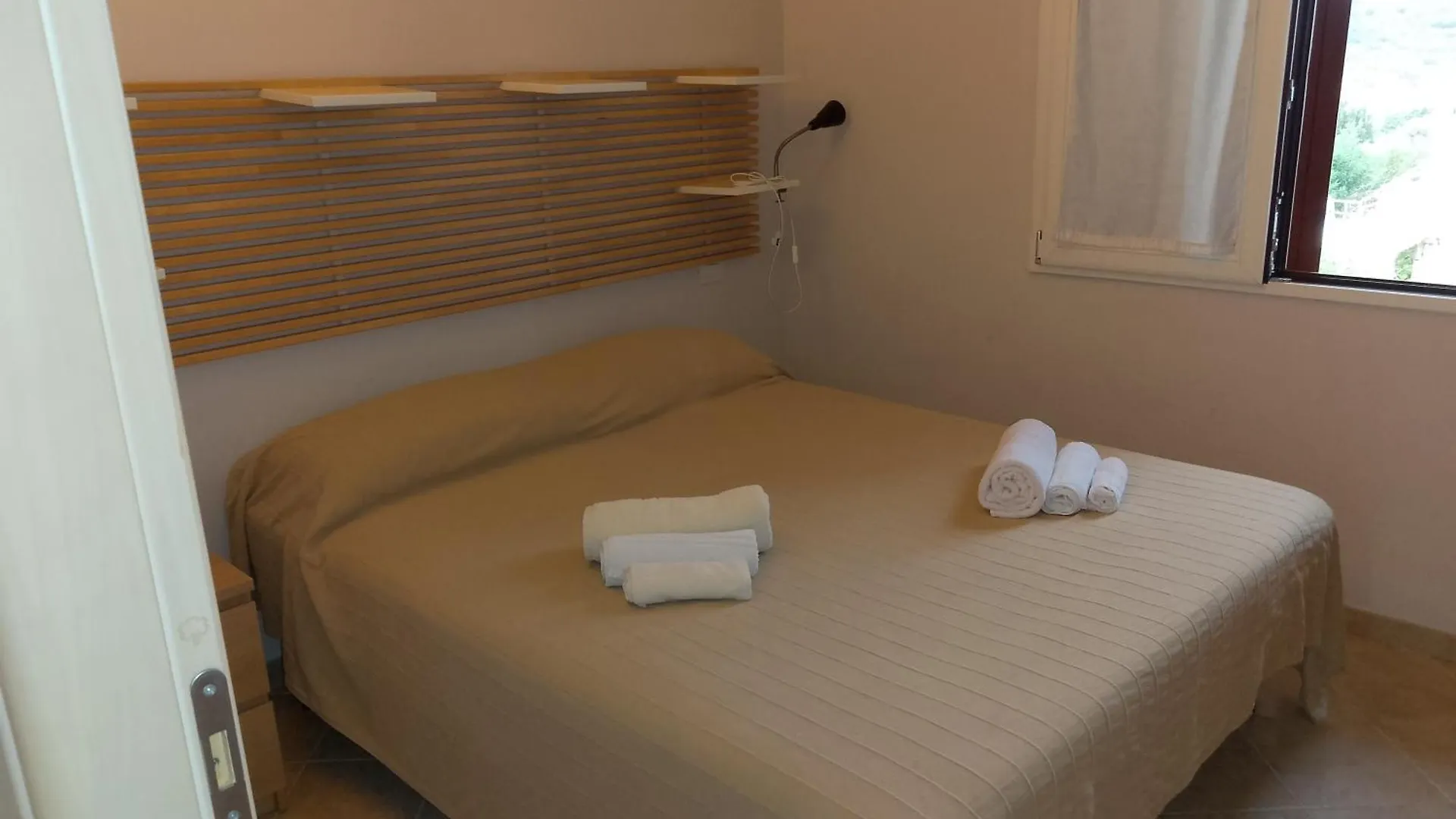 Villa Florida - Prestige Exclusive Rooms & Luxury Villas San Teodoro  0*, San Teodoro (Sardinia) İtalya